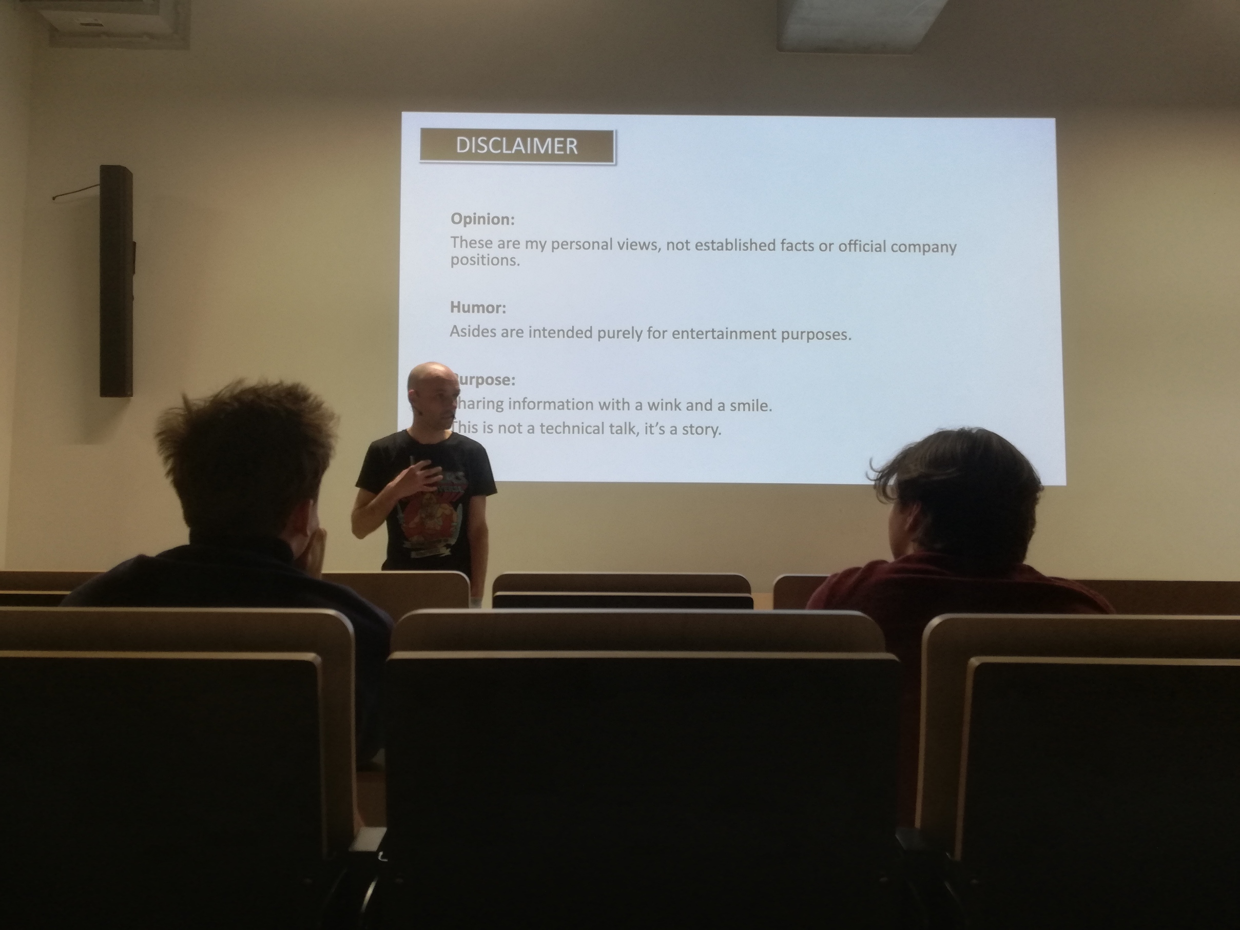 DeepSeek Uncovered presentatie door Dimitri Casier